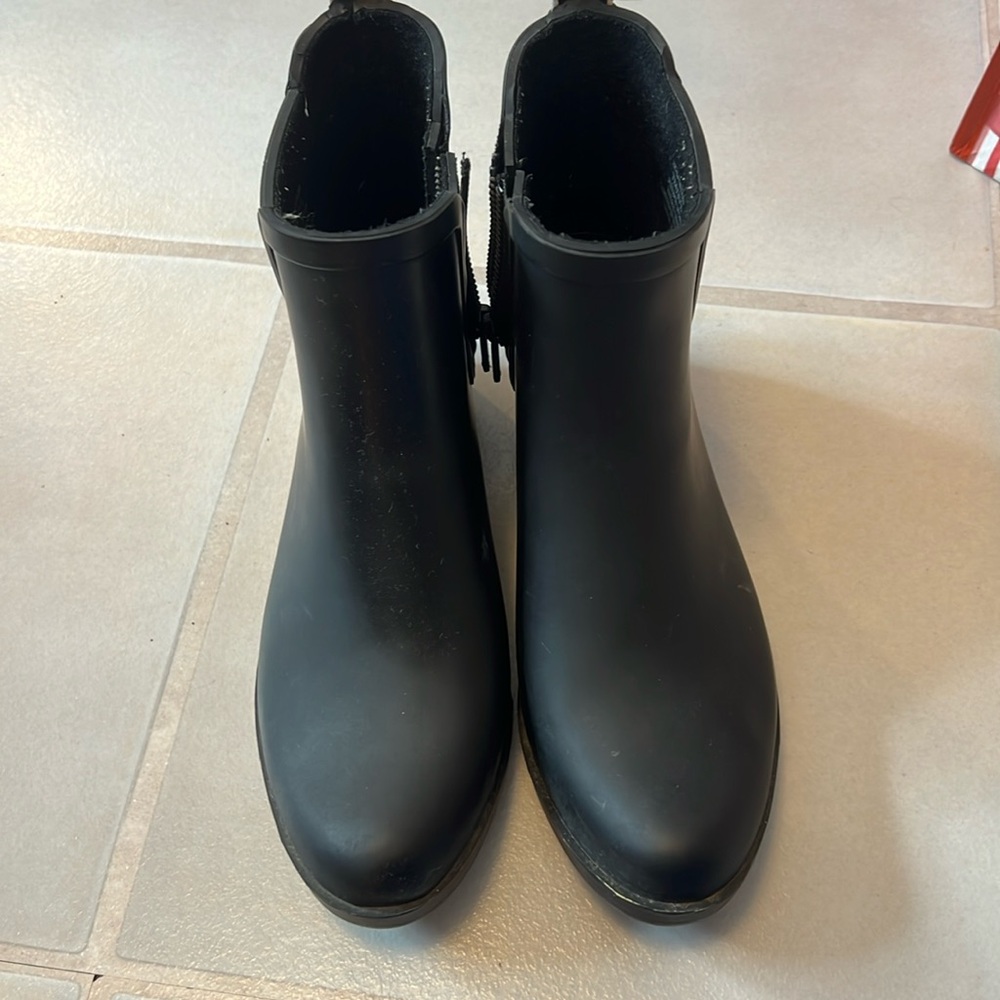 Lucky Brand- Black Rain Boots